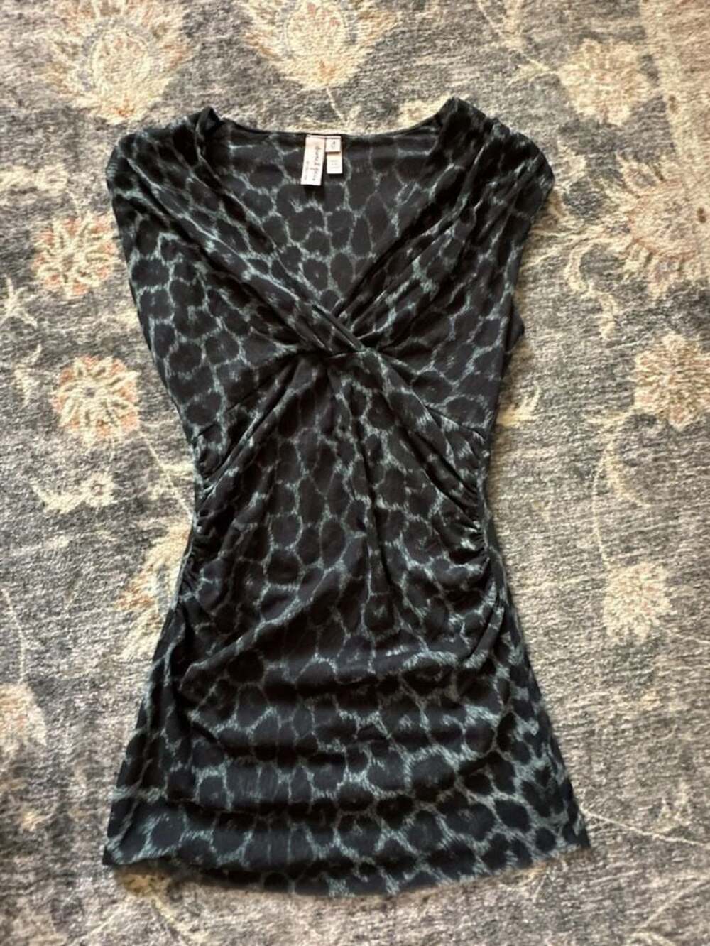 Sweet Pea by Stacy Frati Gray Leopard Print Mesh Twist-Front Sleeveless Top